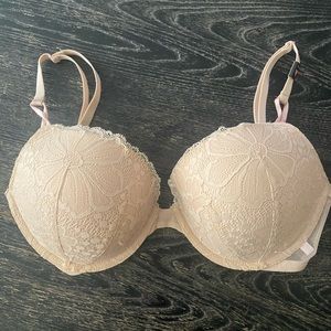 Victoria’s Secret push up bra 32 ddd NEW
